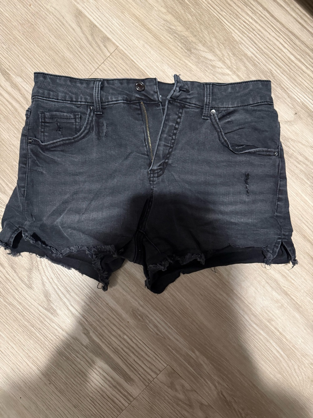 Time and Tru Black Distressed Women’s Denim Shorts